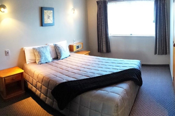 The Aquarius Motor Inn